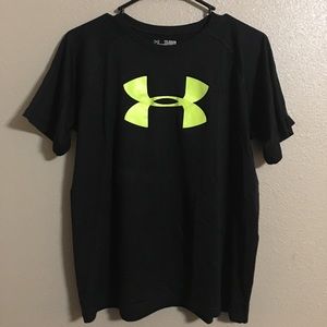 YXL Under Armour top